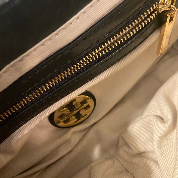 Tory Burch black & gold purse. excellent condition. w/ original dust bag. - Picture 8 of 9